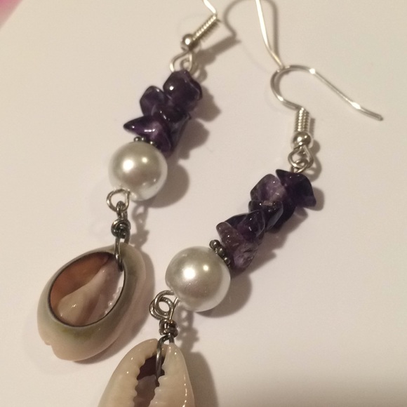 Earrings - Picture 3 of 3